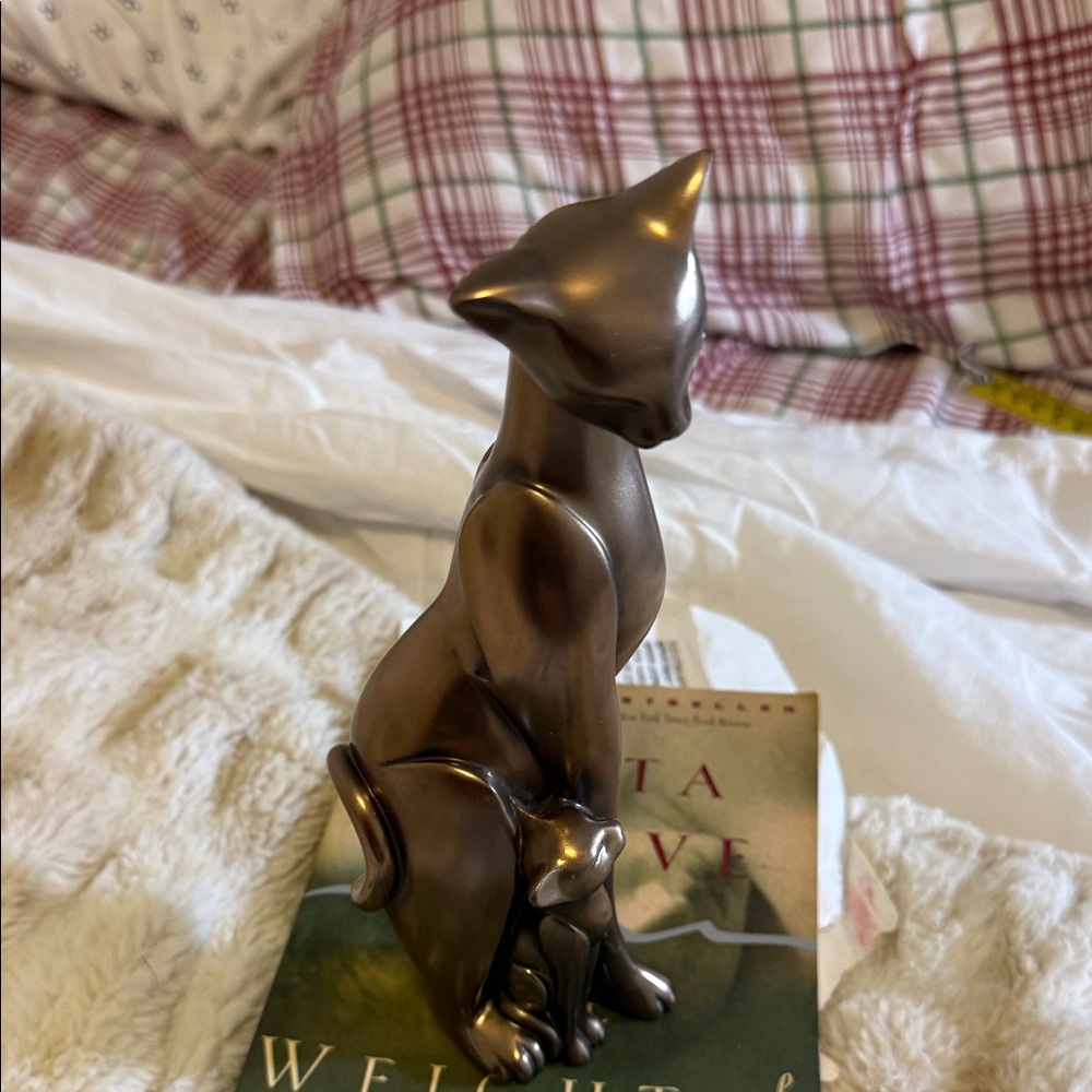 Sleek Metallic Cat Figurine - resinBronze Finish